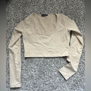 Long sleeve crop top